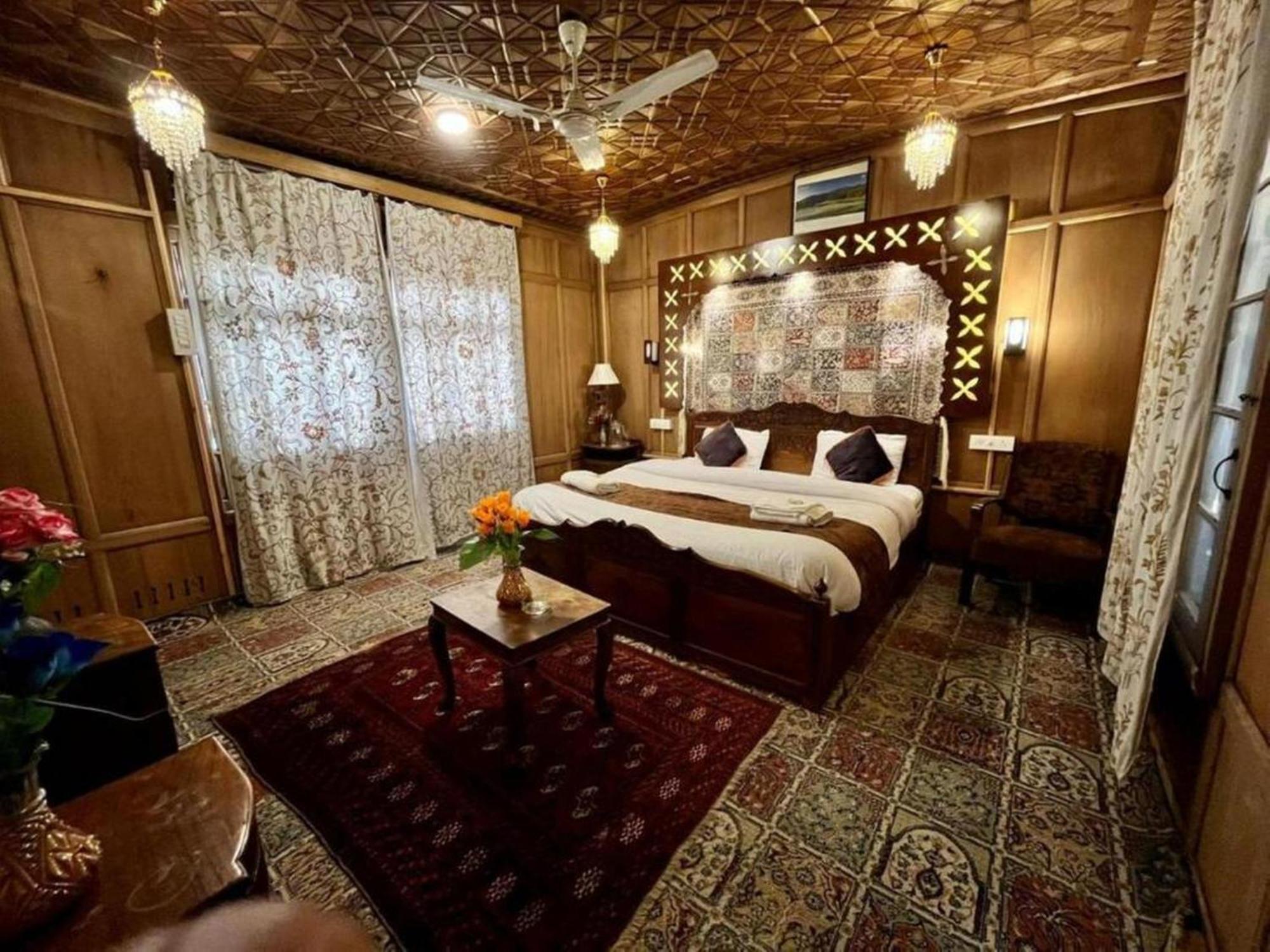 Floating Luxury Group Of Houseboats Hotel Srinagar  Luaran gambar